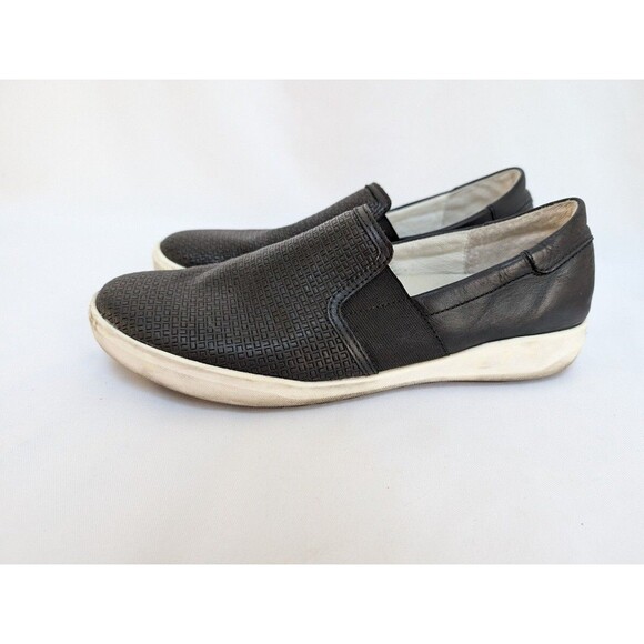 Josef Seibel Mens Size 10 Perforated Leather Flat Slip On Sneakers Black - Picture 1 of 8